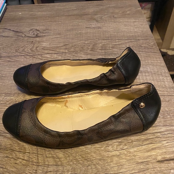 Coach Callie Logo Flats - Picture 2 of 8